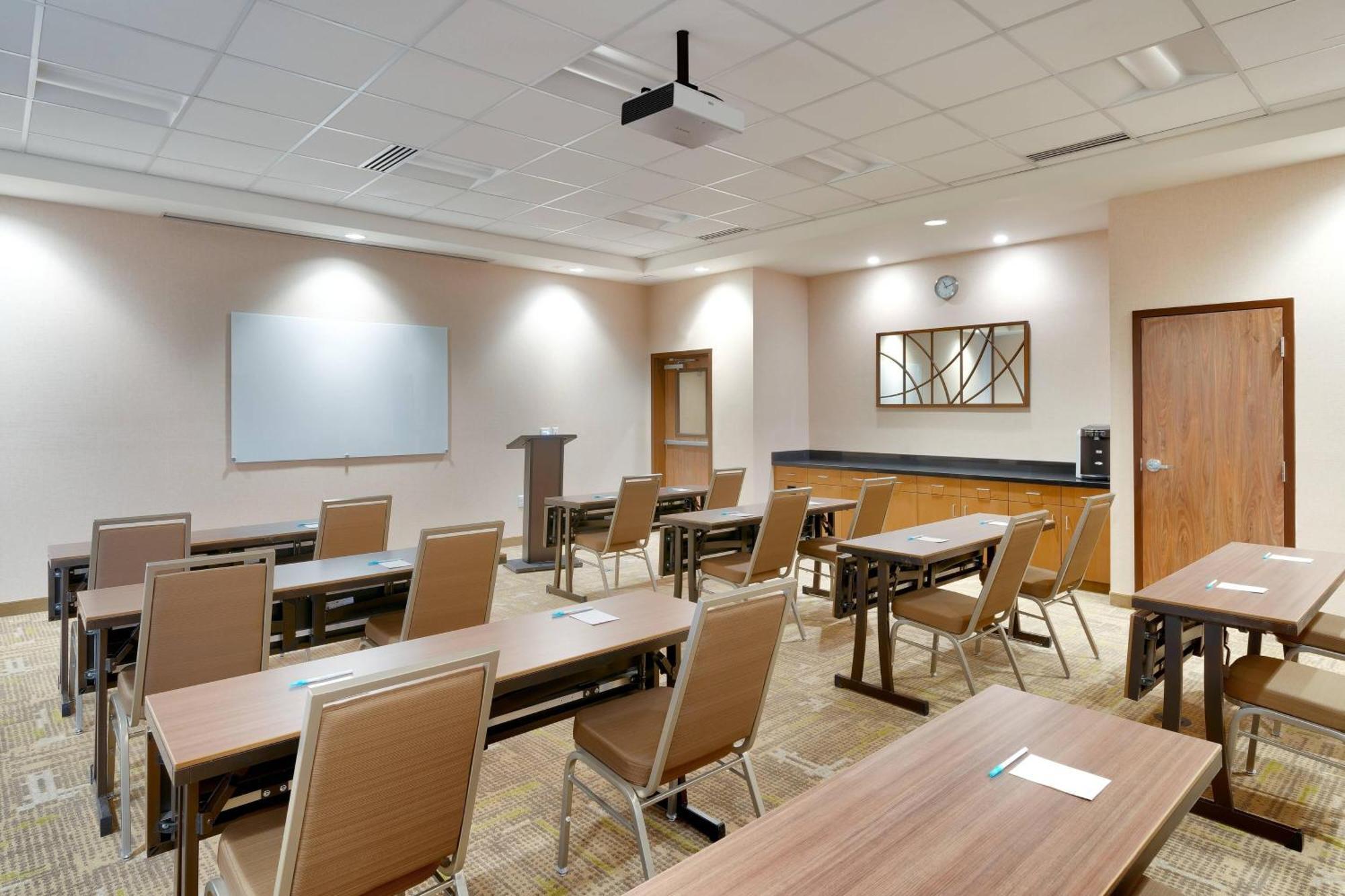 Fairfield & By Marriott Denver West/federal Center 3*