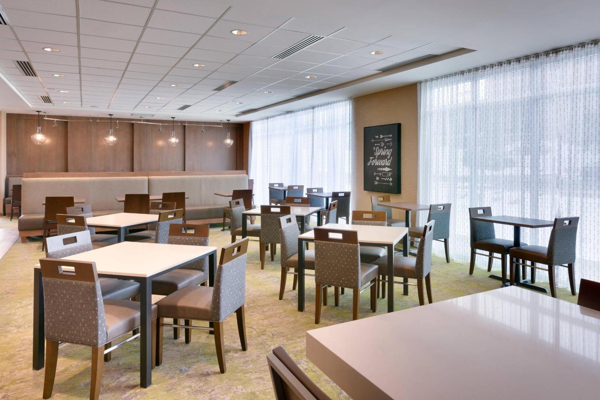 Fairfield & By Marriott Denver West/federal Center